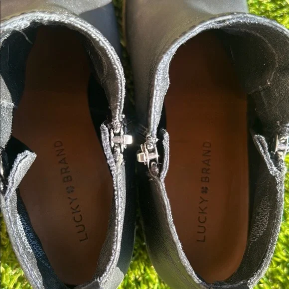 Lucky Brand Black Ankle Boots Women’s Size 7 1/2 - Picture 4 of 6